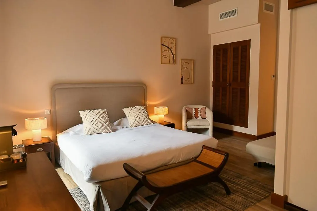 Mas Des Comtes De Provence Hotel Tarascon 4*,